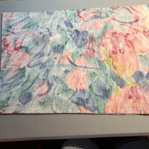 Pleated cotton polyester floral placemats lot of two - Picture 3 of 4